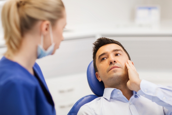 When To See A Dentist For TMJ Symptoms